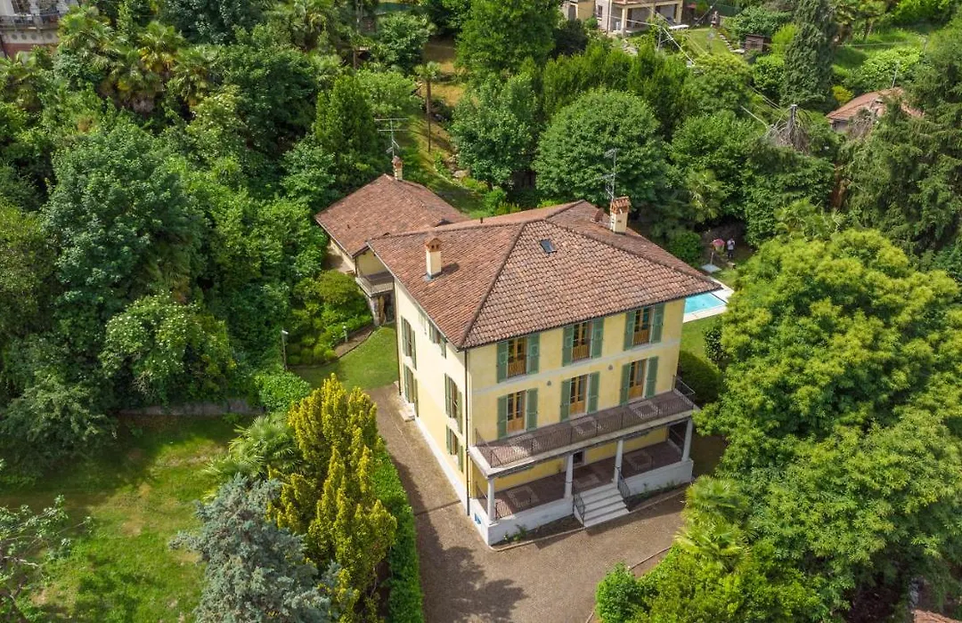Lake View Ortensia Room With Balcony And Private Bathroom At Villa Isabella Stresa Retreat Ages 6 Plus-1